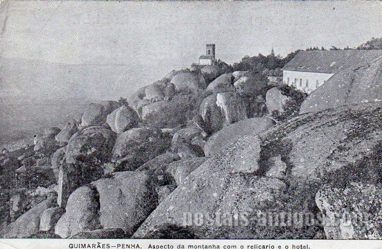 Postal antigo de Guimarães, Portugal: enha - Aspecto da montanha com relicário e o hotel | Portugal em postais antigos