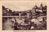 Bilhete postal ilustrado de Amarante: Lavadeiras nas margens do rio Tâmega | Portugal em postais antigos