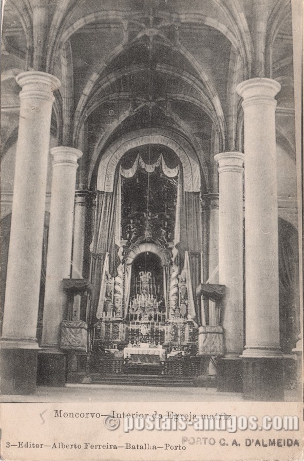 Bilhete postal ilustrado de Moncorvo - Interior da Egreja matriz.