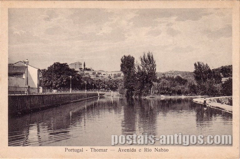 Bilhete postal antigo de Tomar : Avenida e rio Nabão | Portugal em postais antigos